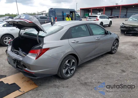 2023 Hyundai Elantra Sel z USA, uszkodzony, nr VIN KMHLS4AG0PU523902